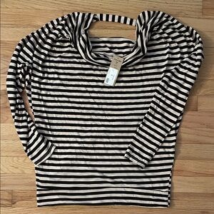 Striped Black and White Long Sleeve Top